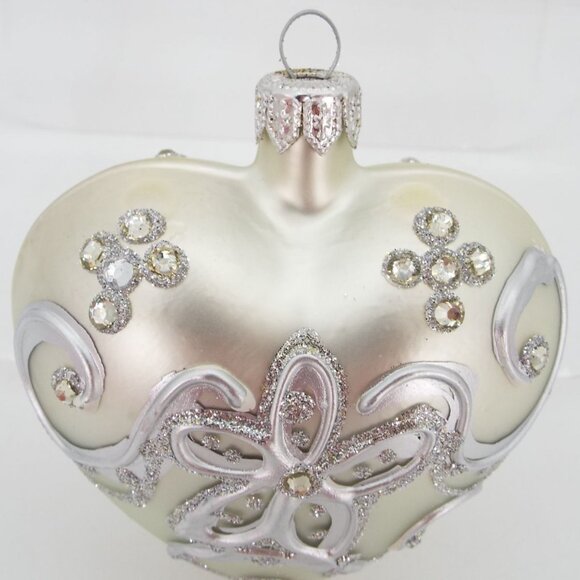 Vintage Poland Mouth Blown Hand Painted Silver Heart Ornament with Original Box - Picture 8 of 14